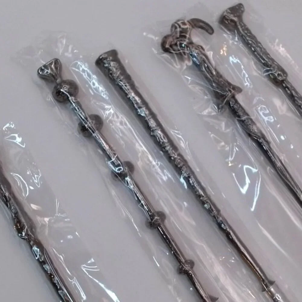 Storybrook Cosmetics - Harry Potter Wand Makeup Brush Set, BRAND NEW‎
